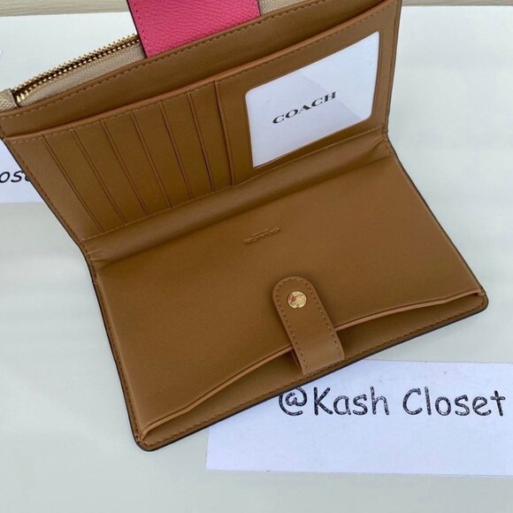 Coach wristlet signature tech phone wallet - Picture 2 of 3